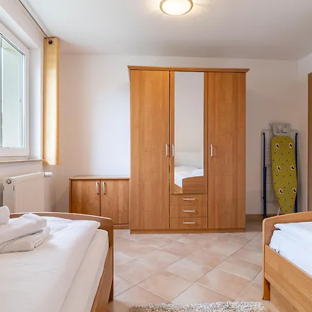 Apartment Schulstrasse S4